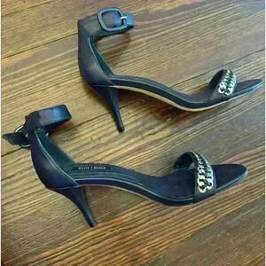 White House Black Market Navy Strappy Heels With Chain Accent Sz 7.5